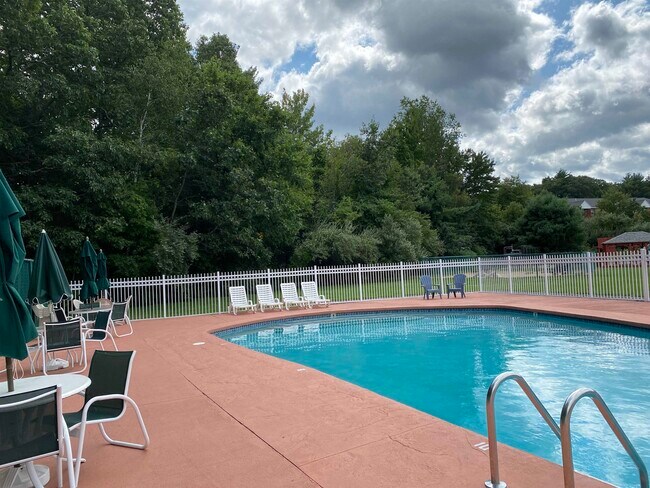 Building Photo - 95 Powers St