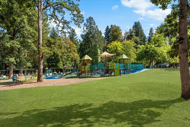 Building Photo - Invited, renovated 4-bdrm, 2-bath Tualatin home—Fenced yard, corner lot, great location