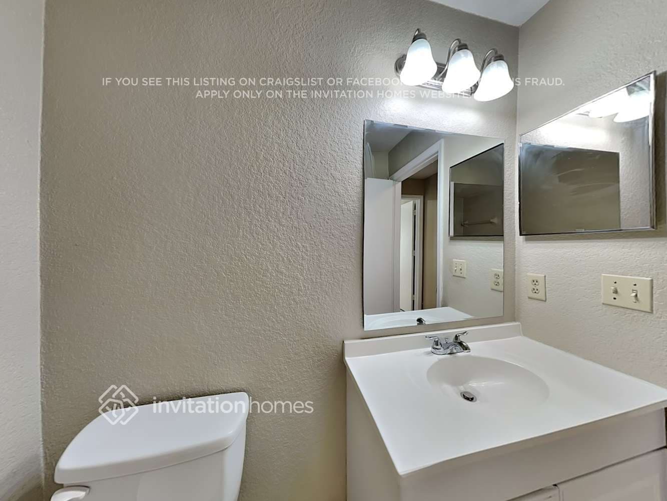 Building Photo - 5040 Foxhall Dr N