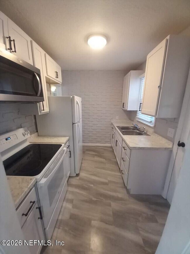 Building Photo - 3521 Ernest St