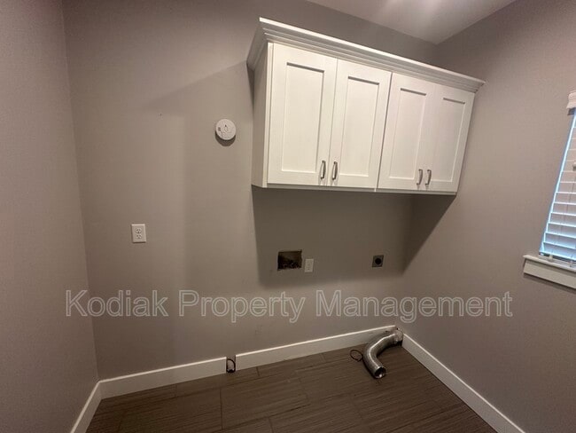 Building Photo - 7555 S 1740 E