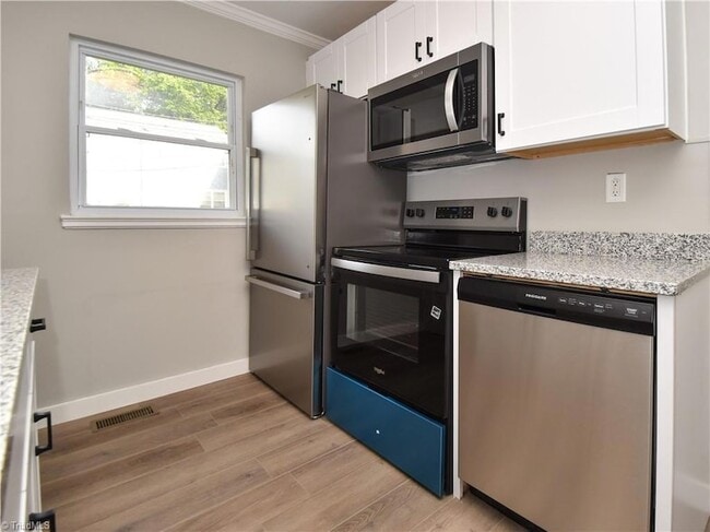 Building Photo - 2500 Miller Park Cir