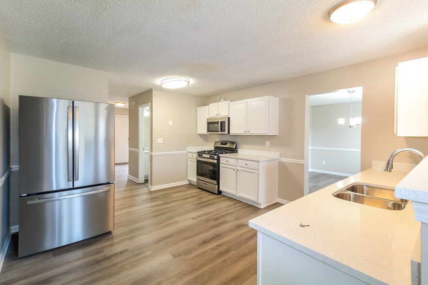 Building Photo - 6243 Sayler Park