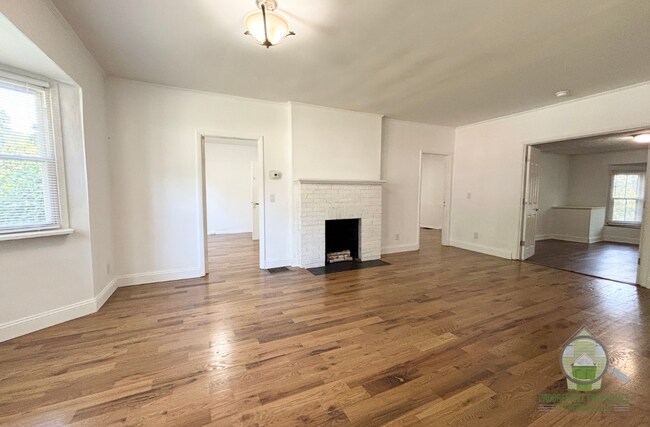 Building Photo - 109 Buist Ave