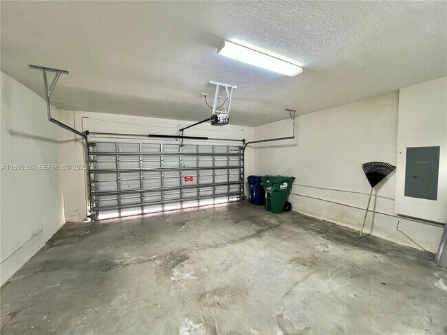 Building Photo - 15153 SW 117th Terrace