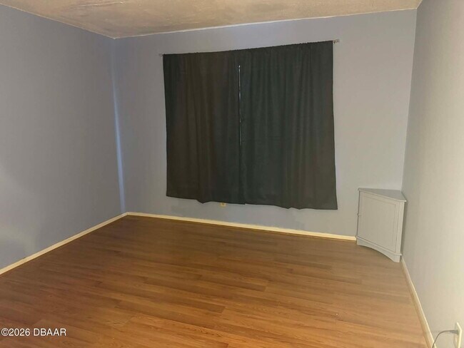 Building Photo - 313 Dirksen Dr