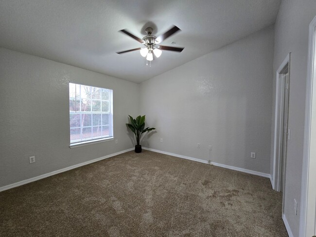 Building Photo - 837 Grand Regency Pointe