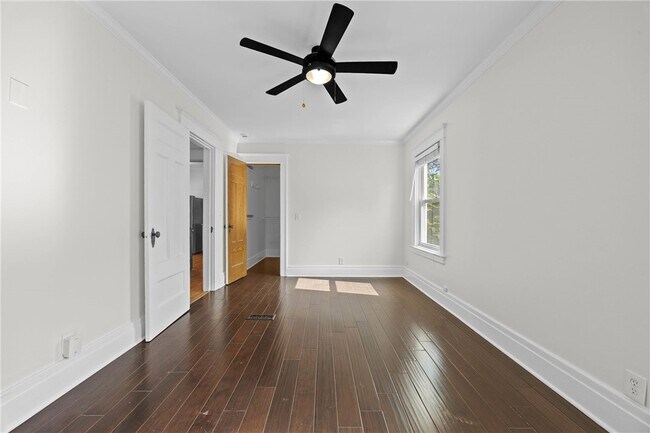 Building Photo - 15-17-17 Roosevelt St