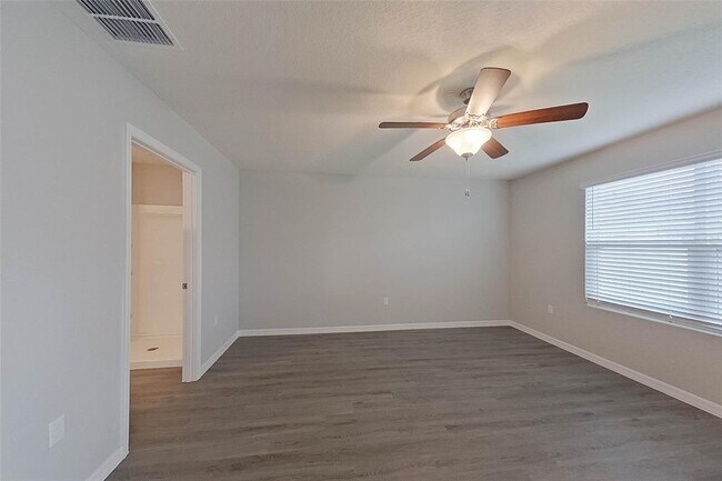 Building Photo - 8688 SW 43rd Ter