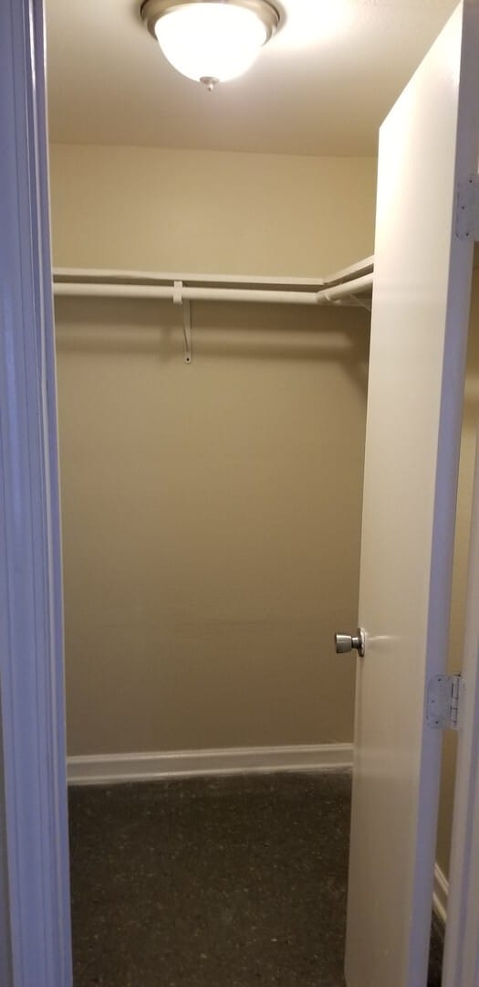 Building Photo - 925-927 Flood St