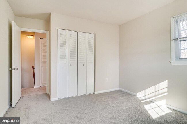 Building Photo - 3000 Winter Pine Ct