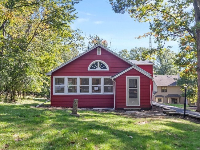 Primary Photo - Adorable Lake Como Home Now Available!