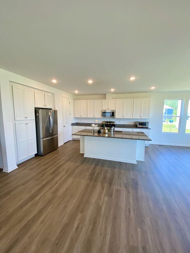 Building Photo - Brand-New Luxury Home in Howell – Move-In ...