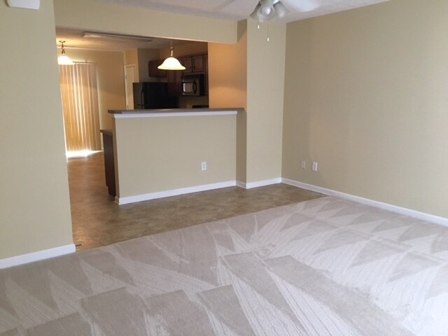 Building Photo - Murfreesboro Townhome