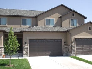 Building Photo - Luxury 3 Bedroom 2.5 Bath with Upscale Amenities for Rent Tremonton, Utah