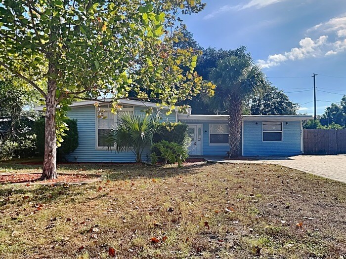 Primary Photo - 9801 N 55th St