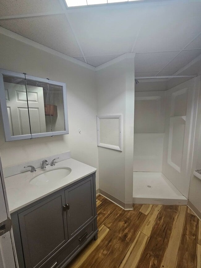 Building Photo - Studio Apartment Available for Rent