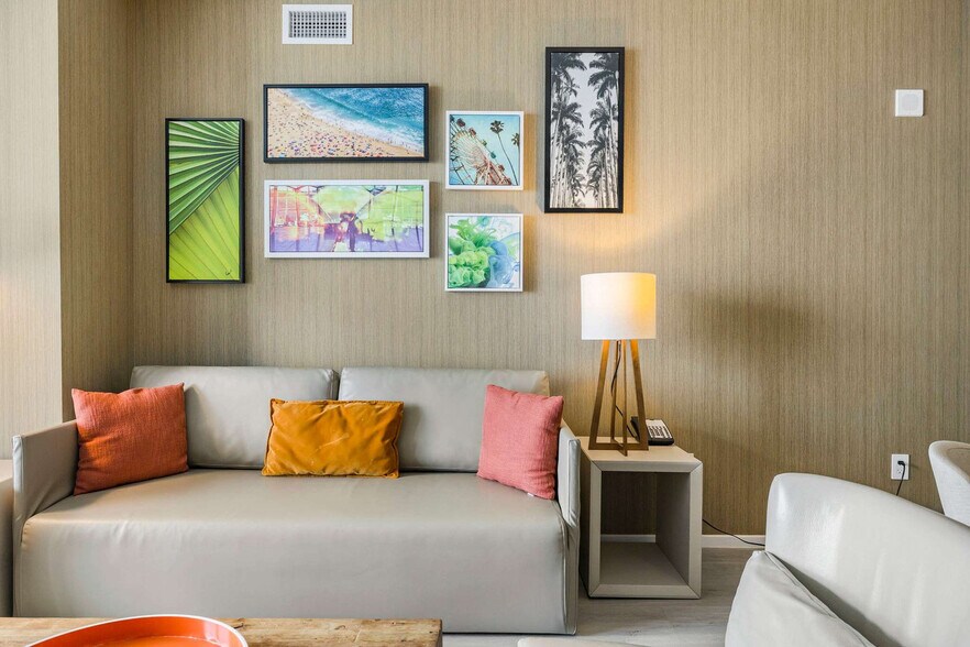 Building Photo - 4111 S Ocean Dr