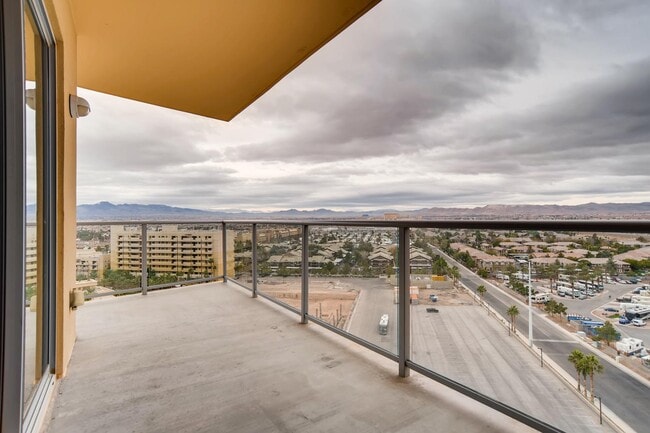 Building Photo - LUXURY RESORT STYLE LIVING @ ONE