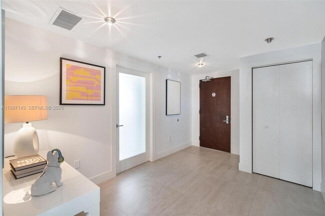 Building Photo - 226 Ocean Dr