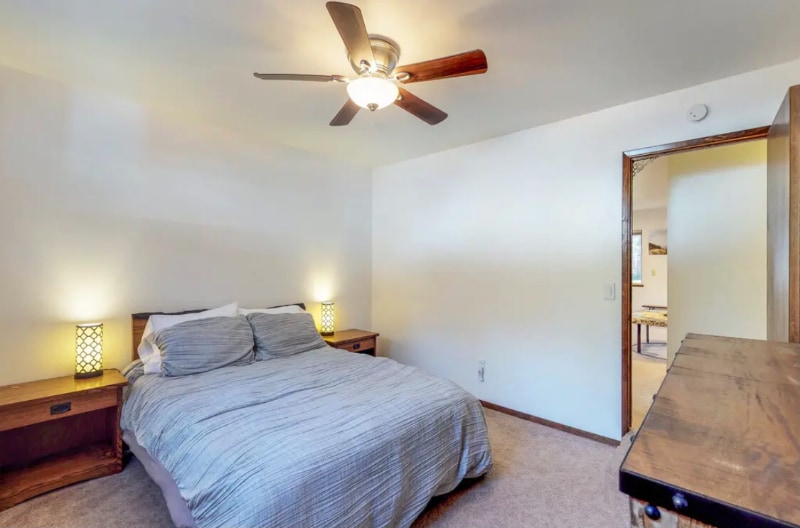 Building Photo - 889 Tallac Ave