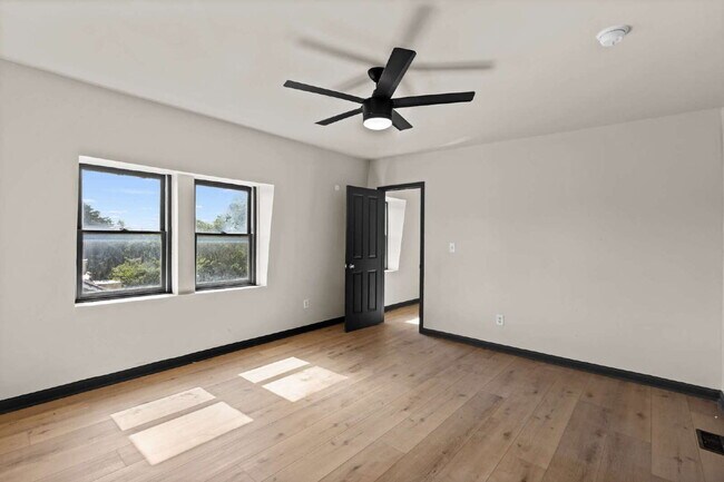 Building Photo - For Rent: Renovated 2-Story Townhouse in M...