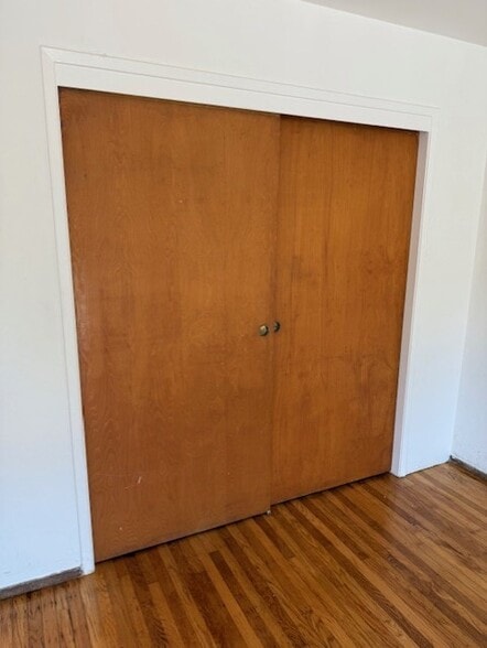 Building Photo - 1730 Stuart St