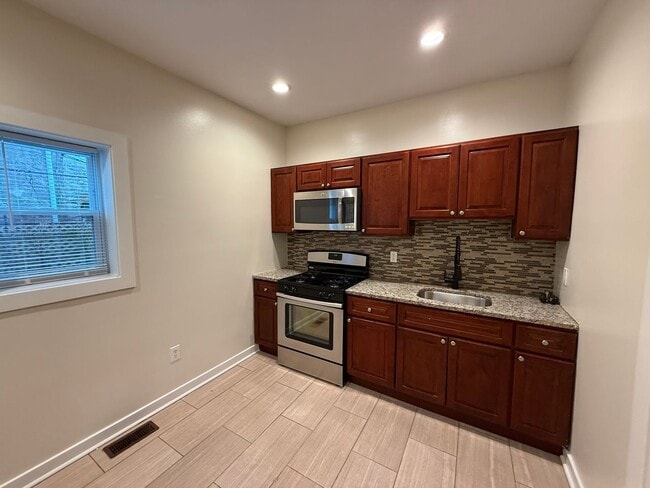 Building Photo - Charming Home in the Heart of Brewerytown