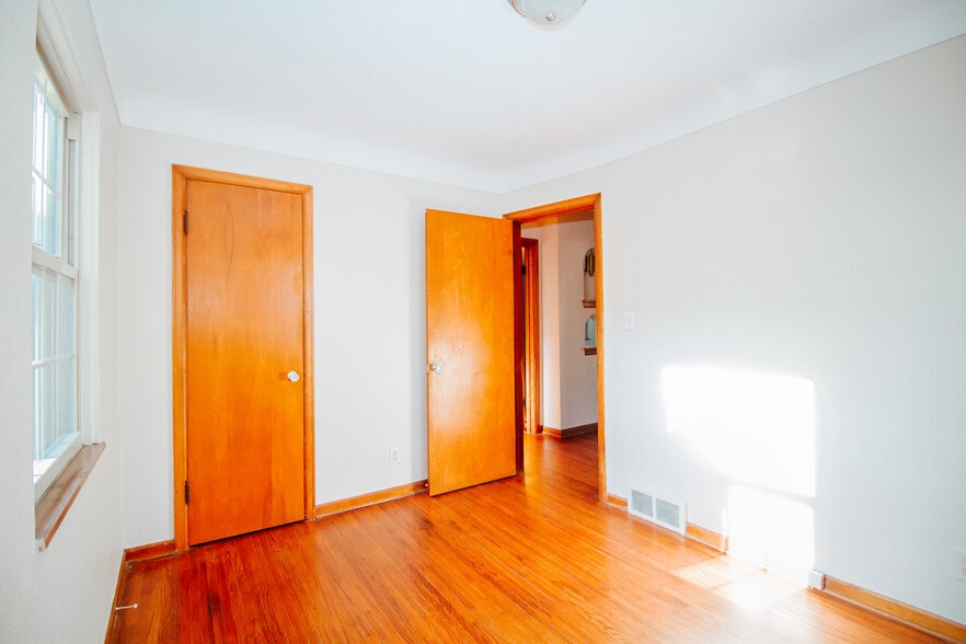 Building Photo - 2303 Mellwood Ave