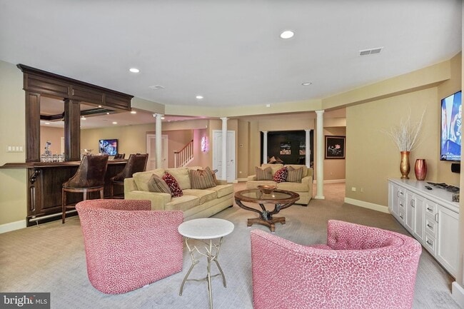 Building Photo - 9864 Walker Glen Ct