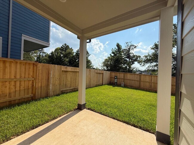 Building Photo - 155 W Coralburst Lp