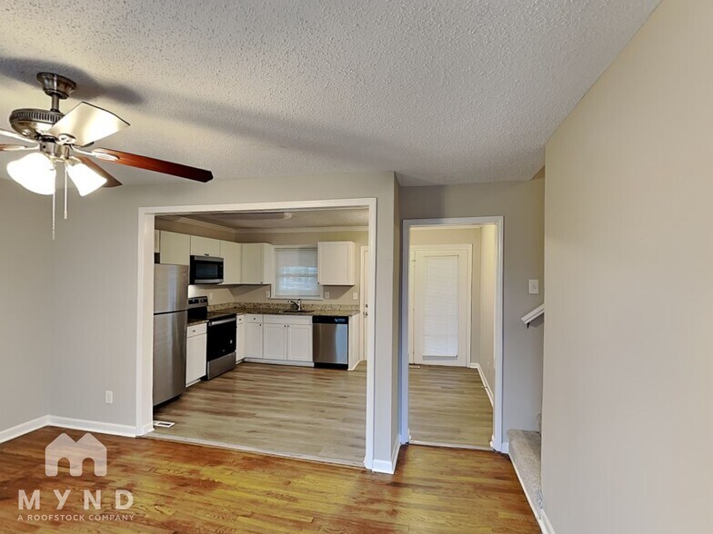 Building Photo - 1835 Mountainbrook Dr