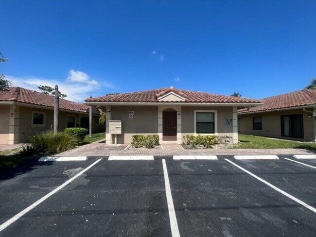 Building Photo - 1045 Villas LLC (1035 NE 10th Ave)