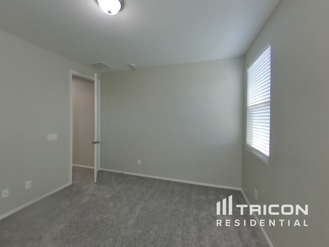 Building Photo - 12226 W Chase Ln