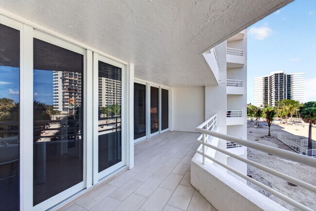 Building Photo - 4201 N Ocean Blvd