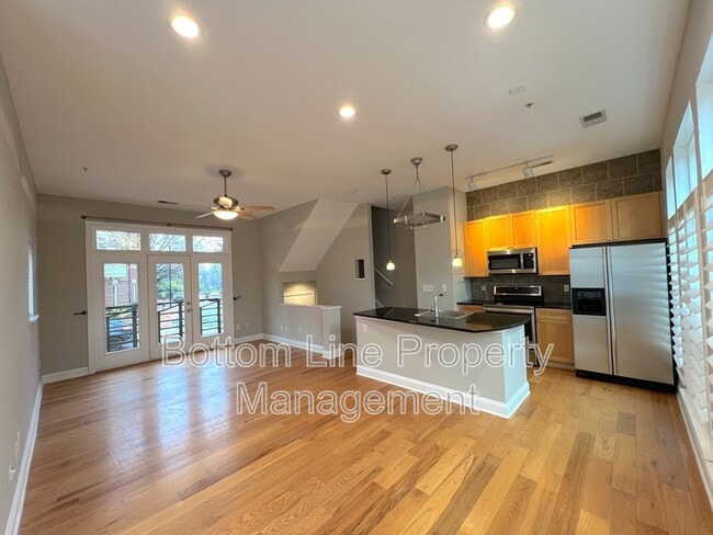 Building Photo - 738 Garden District Dr