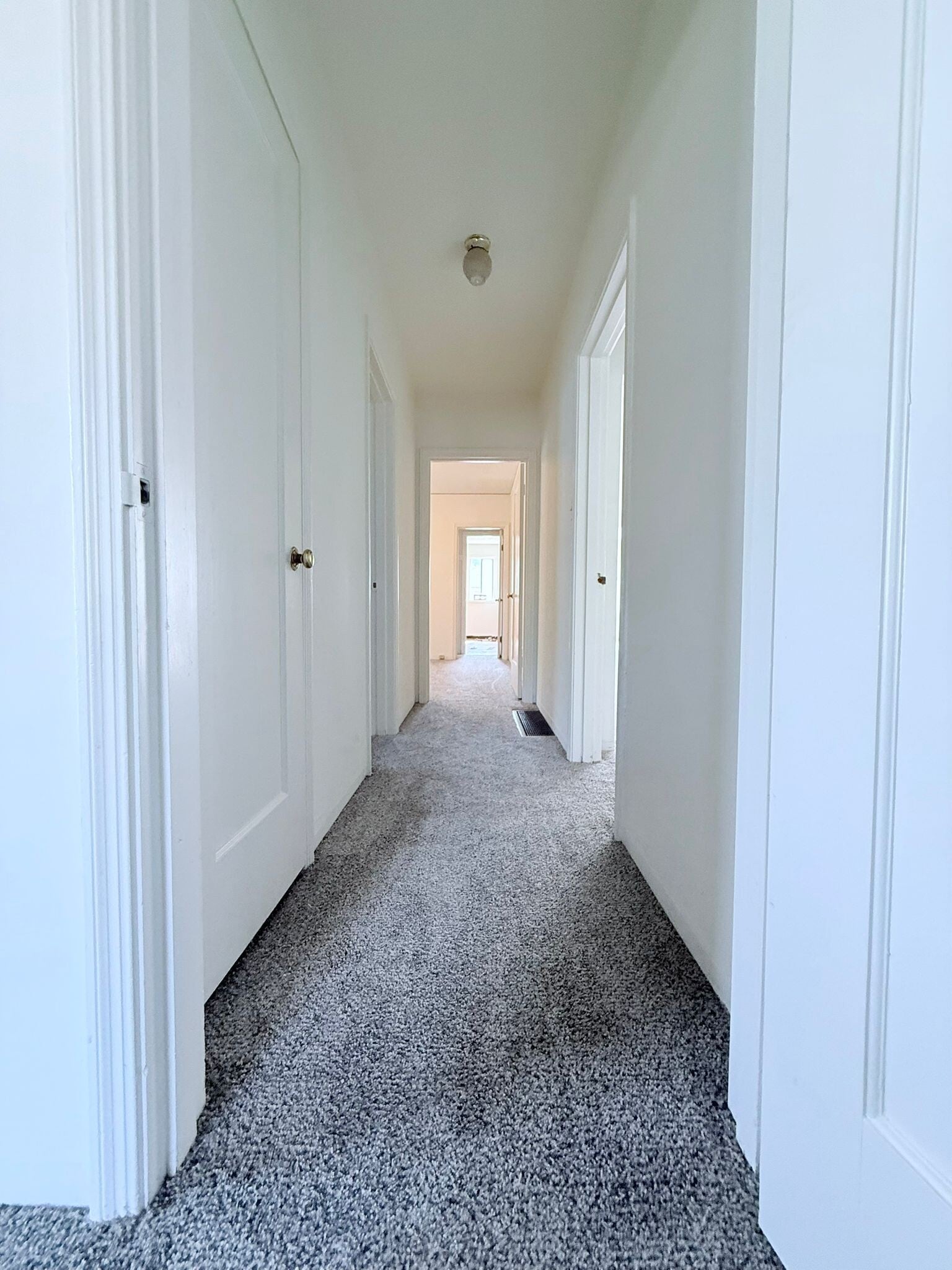 Walkway - 800 Cordilleras Ave