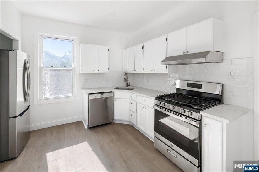 Building Photo - 46 Garden Pl