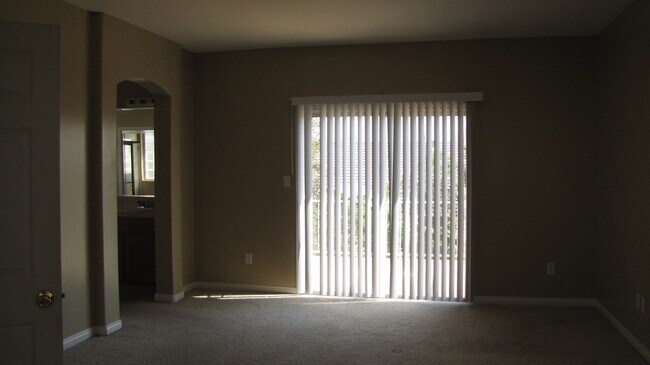 Building Photo - 110 Claudia Autumn Dr
