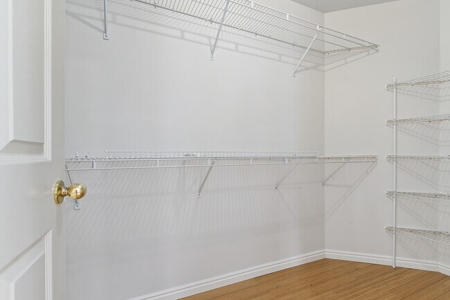 Building Photo - 3666 Pearblossom Cir