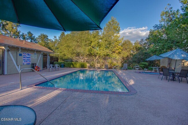 Building Photo - 29712 Strawberry Hill Dr