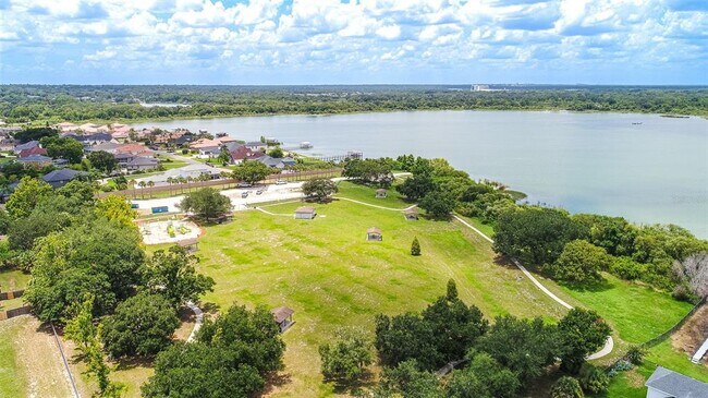 Building Photo - 5126 Martinique Dr