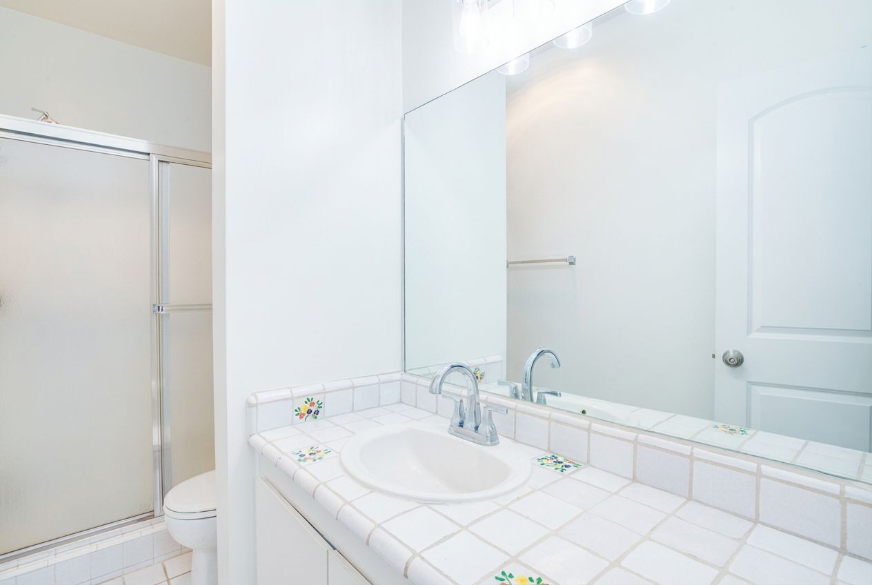 Building Photo - 900 Euclid St