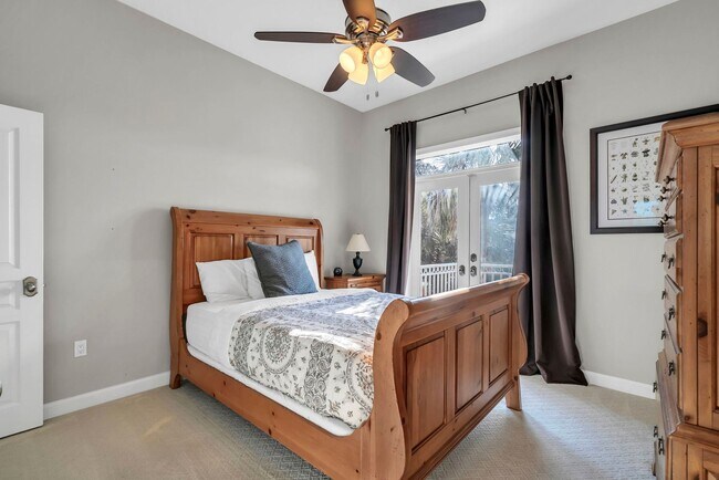 Building Photo - 1393 Sunset Beach Dr