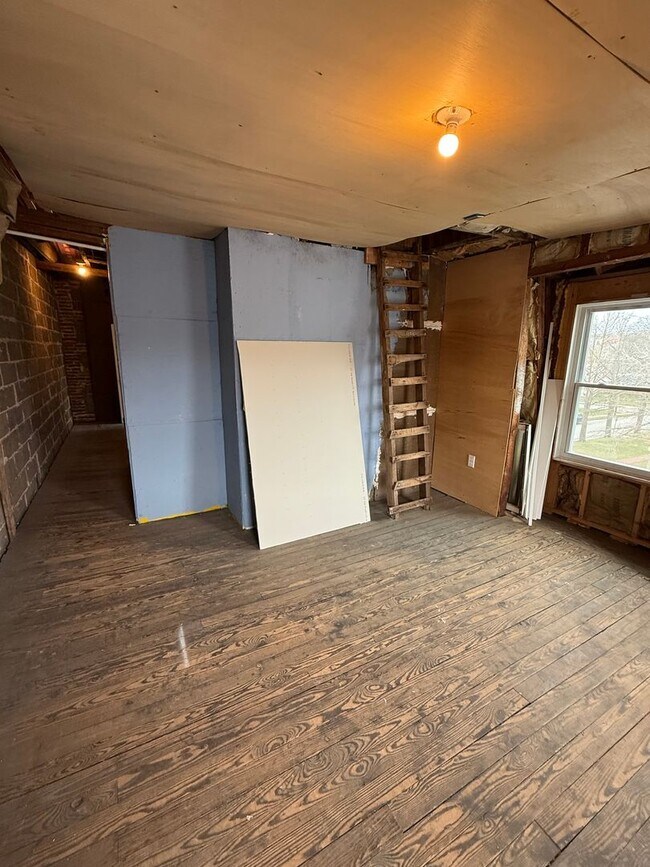 Building Photo - 49 W Commerce St