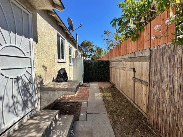 Building Photo - 2118 Cabrillo Ave