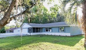 Building Photo - Recently updated, custom 3/2/2 on fenced corner lot in Inverness, $1900/mo!