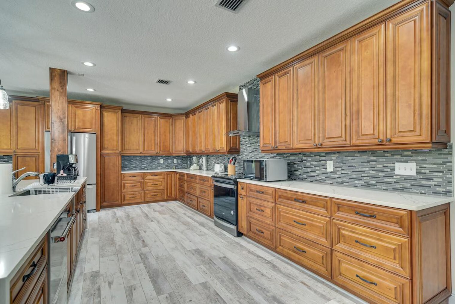 Building Photo - 5100 28th Ave N