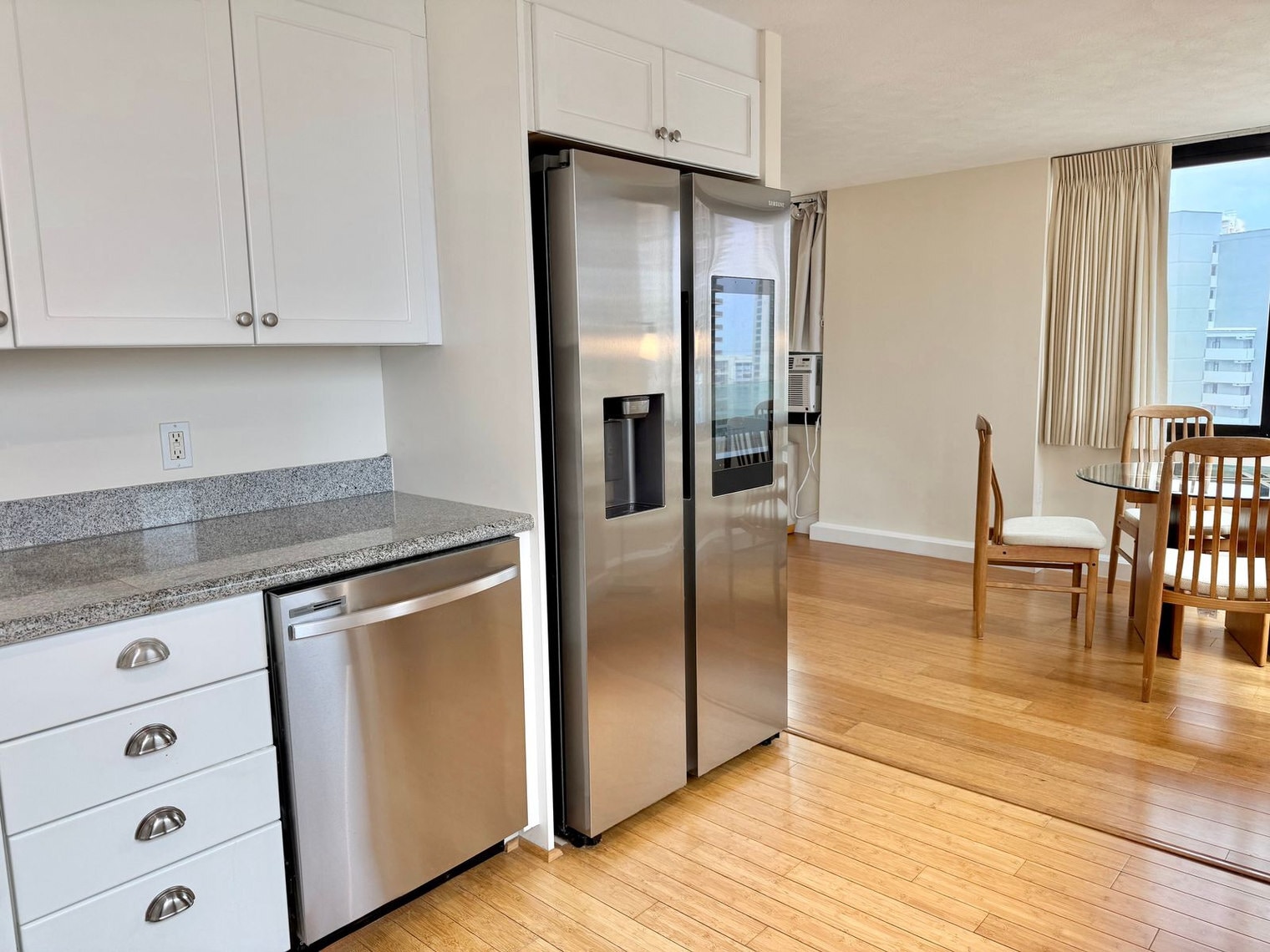 Building Photo - 343 Hobron Ln