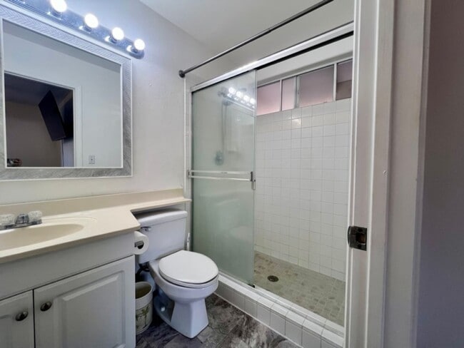 Building Photo - Furnished 3 Bedroom 2 bath Ali'i Lani Condo Top floor *Pet Friendly!